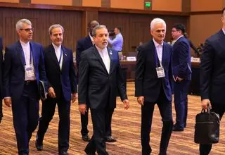 عراقچی: بازگشت قطعنامه‌های لغو شده شورای امنیت قانونی نیست