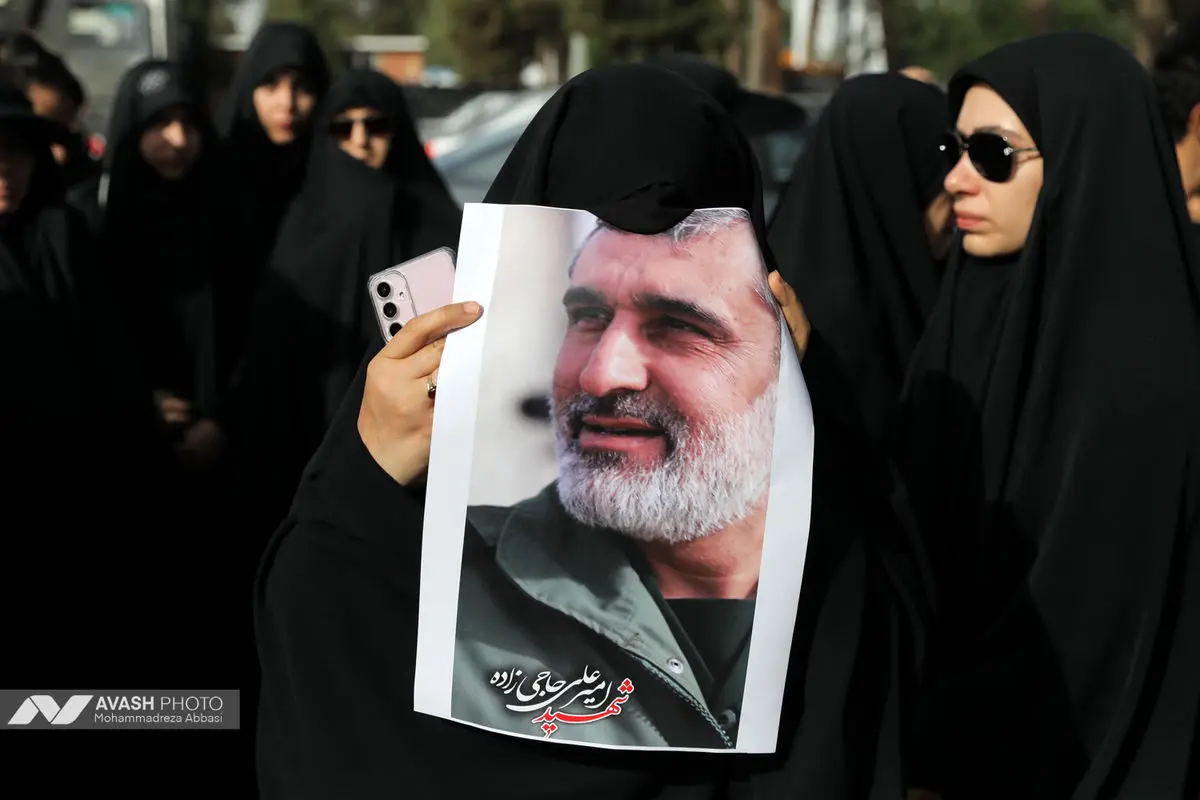 مراسم تشییع پیکر سردار حاجی زاده