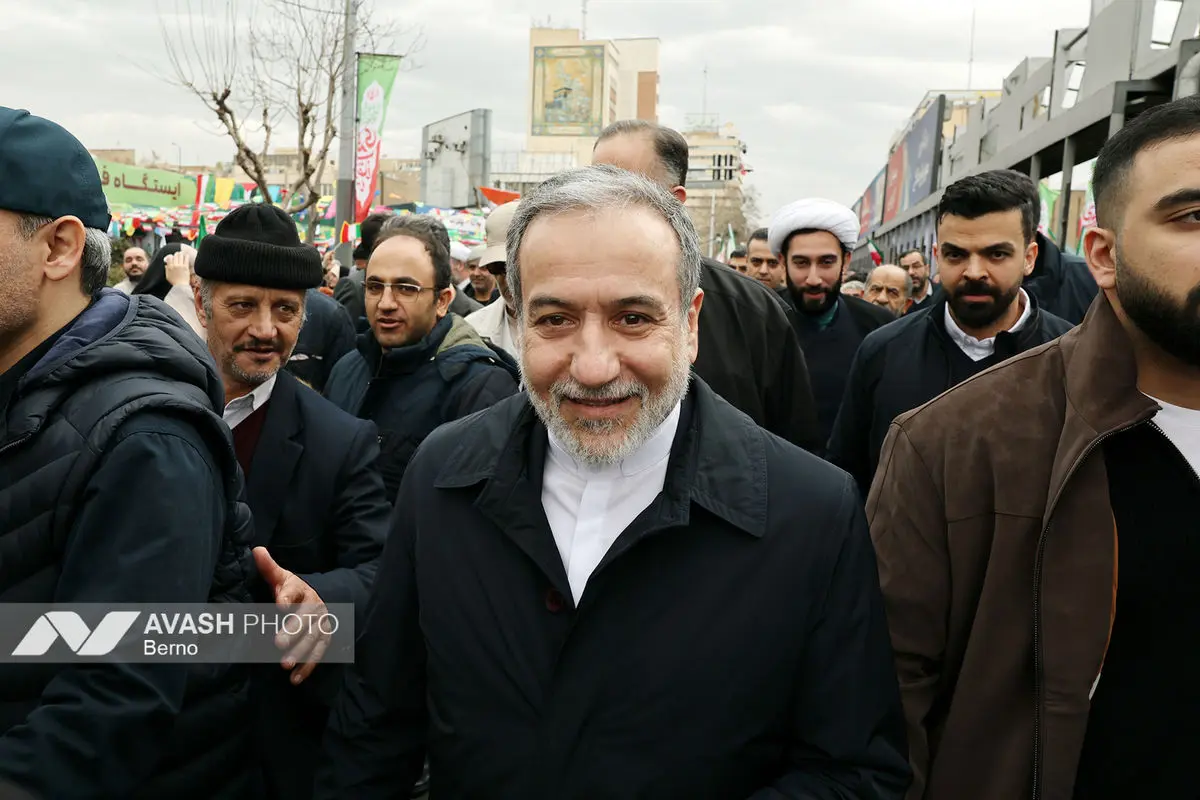 حضور مردم و مسئولان در راهپیمایی ۲۲ بهمن