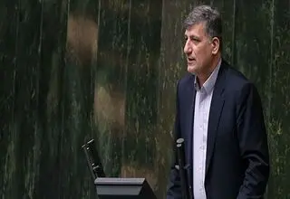 واکنش عضو کمیسیون برنامه و بودجه مجلس به ادعای برخی نمایندگان درباره افزایش قیمت بنزین