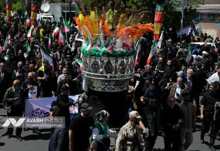 شعار خاص عراقی‌ها در مراسم چهلم رهبر انقلاب/ ببینید