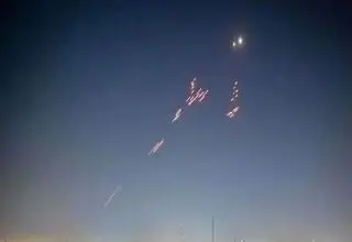 رسانه اسرائیلی: حزب الله توان شلیک روزانه ۲۰۰ موشک را دارد