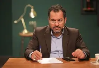 بانکی‌پور:دختر دانشگاه علوم تحقیقات، ویلای شمال، ایستادن دختر برهنه روی خودروی پلیس پروژه‌های شیاطین و جن است