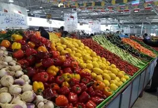 نگاهی به بازار میوه و سبزیجات؛ خیار و کاهو همچنان گران!
