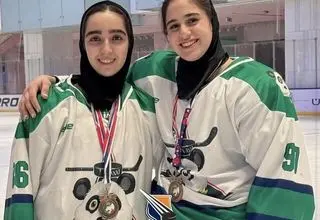 دختران هاکی روی یخ ایران در لیگ مجارستان