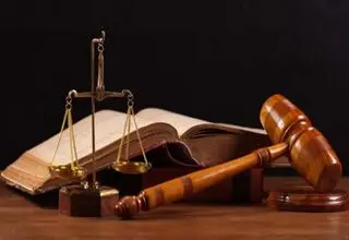 صدور کیفرخواست برای عباس عبدی و مدیران روزنامه اعتماد