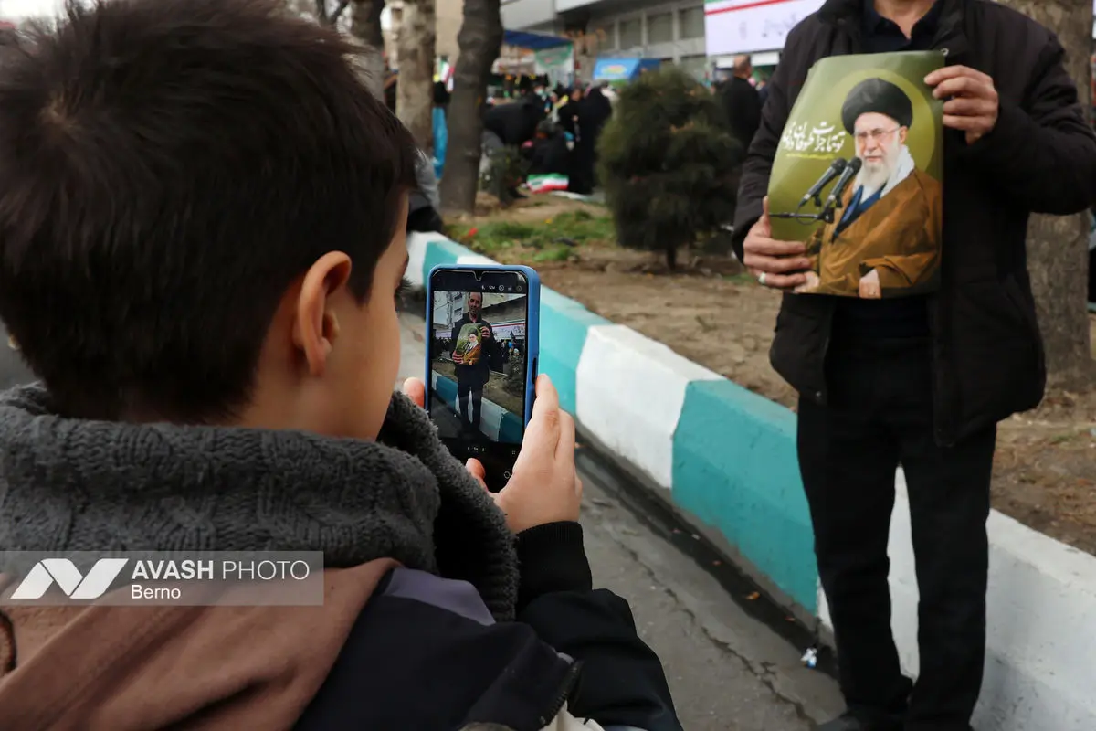حضور مردم و  مسئولان در راهپیمایی ۲۲ بهمن