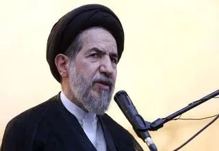امام جمعه موقت تهران: صهیونیست‌ها  به طور جدی مانع تعرض به ایران هستند