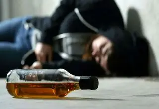 آمار تکان‌دهنده‌ از مرگ با الکل
