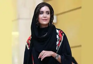 بازیگر سریال آنام در کنار کودکان بلوچستان+عکس