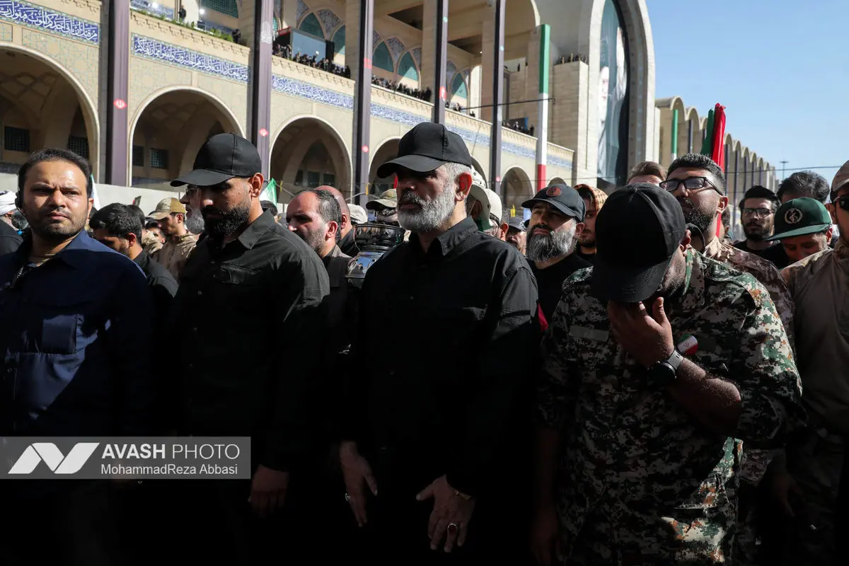 اقامه نماز بر پیکر رهبر شهید انقلاب در مصلای تهران