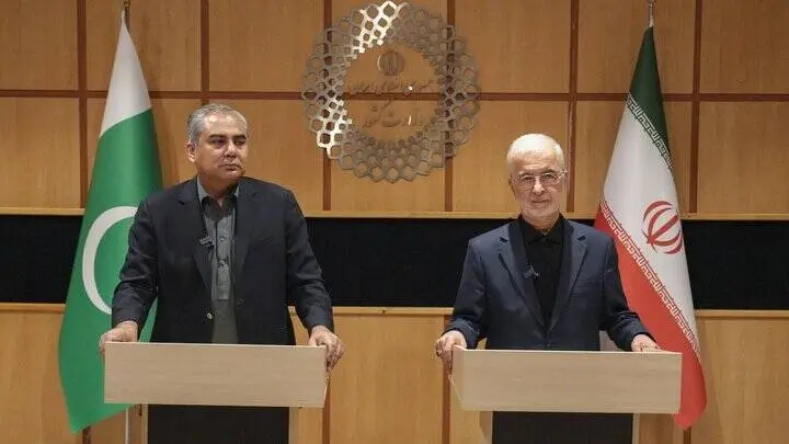 مومنی: هیئت ایرانی به پاکستان‌می‌رو‌د
