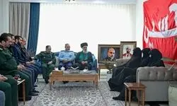 دیدار وزیر دفاع با خانواده شهیدان رشید و محرابی