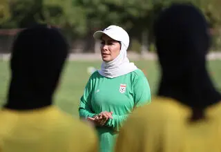 راز ماندگاری مربیان بدون موفقیت در فوتبال زنان
