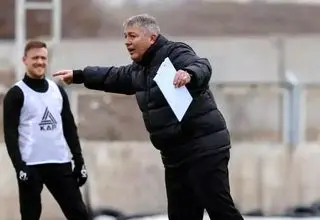 سکوت تراکتور در مورد نقل و انتقالات شکست