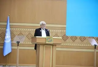 عارف در ترکمنستان: آمریکا میز مذاکره را منفجر کرد
