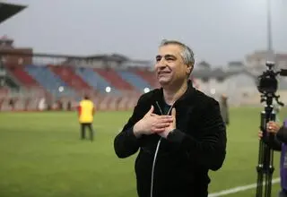 الهامی برای دومین بار از نساجی استعفا کرد