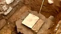 «سنگ پادشاهی» 500 ساله از «فاضلاب» بیرون آمد 