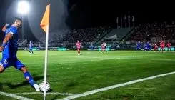 چمن افتضاح اراک؛ زمینی که در حد یک بازی بزرگ نیست