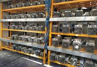 استخراج غیرمجاز رمزامرز به حداقل ۳ نیروگاه اتمی برای تولید برق نیاز دارد