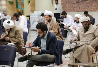حذف طلاب از دبیری معارف و عربی در آزمون استخدامی
