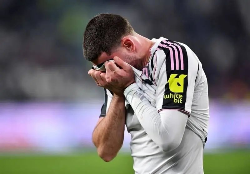 ولاهوویچ خانه‌نشین شد