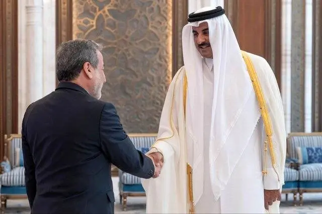وزیر امور خارجه با امیر قطر دیدار کرد