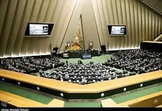 نمایندگانی که به مردم توهین می کنند