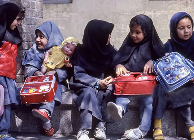 کیف سنگین، بار اضافی بر دوش کودکان/ والدین چه نکاتی را باید درباره کوله‌پشتی بدانند؟