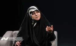 سکینه سادات پاد: خیلی جاها باید زیر تانک می‌رفتم