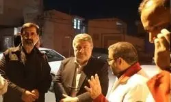 بازدید رئیس شورای اطلاع‌رسانی دولت از منازل آسیب‌دیده قم