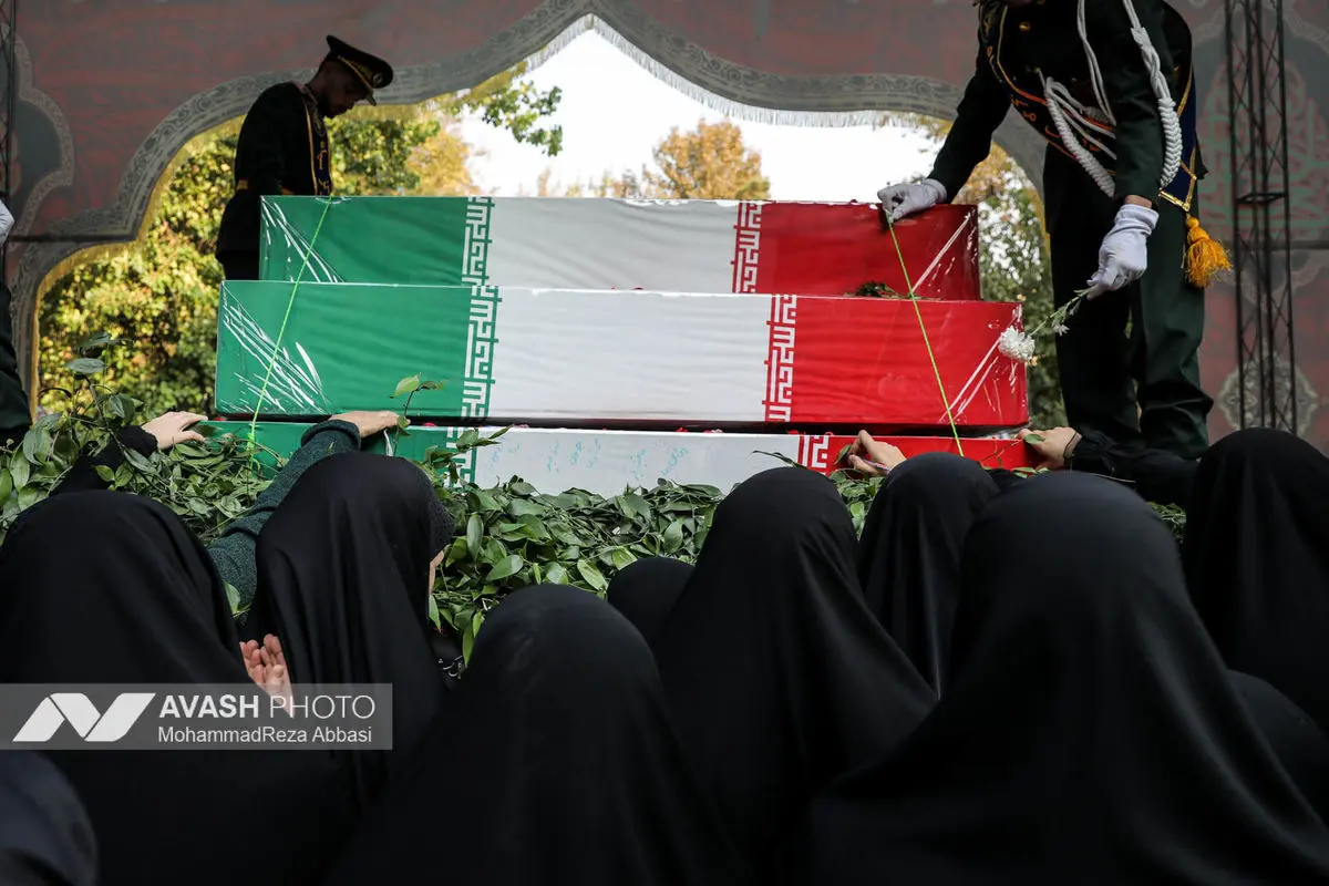 مراسم تشییع پیکرهای ۱۰۰ شهید گمنام - تهران