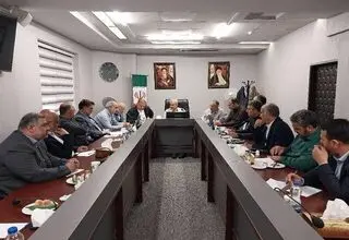 رئیس کمیسیون اقتصادی مجلس با وزیر اقتصاد دیدار کرد