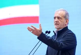 حتی افرادی که با آنها به شکل صحیح رفتار نشده بود، پای کشور ایستادند