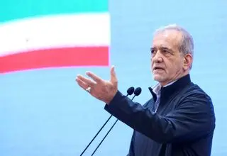 حتی افرادی که با آنها به شکل صحیح رفتار نشده بود، پای کشور ایستادند