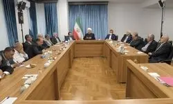 حسن روحانی: رهبر شهید هیچ‌وقت دنبال جنگ نبودند/ می‌خواستند برای سخنرانی امام زمان در تهران جایگاه درست کنند