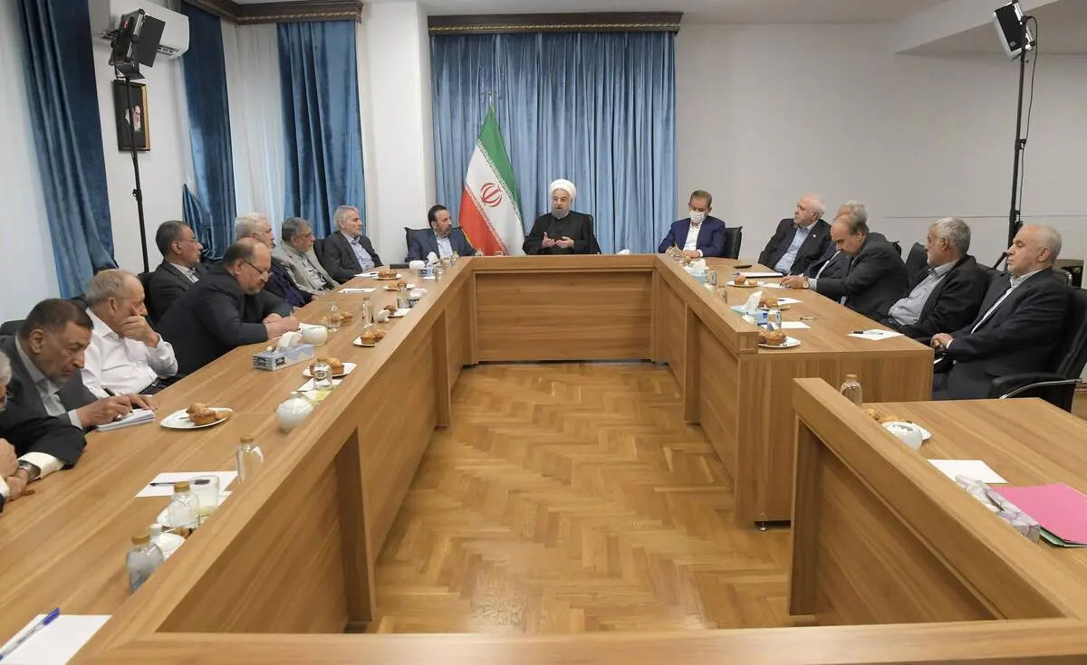 حسن روحانی: رهبر شهید هیچ‌وقت دنبال جنگ نبودند/ می‌خواستند برای سخنرانی امام زمان در تهران جایگاه درست کنند