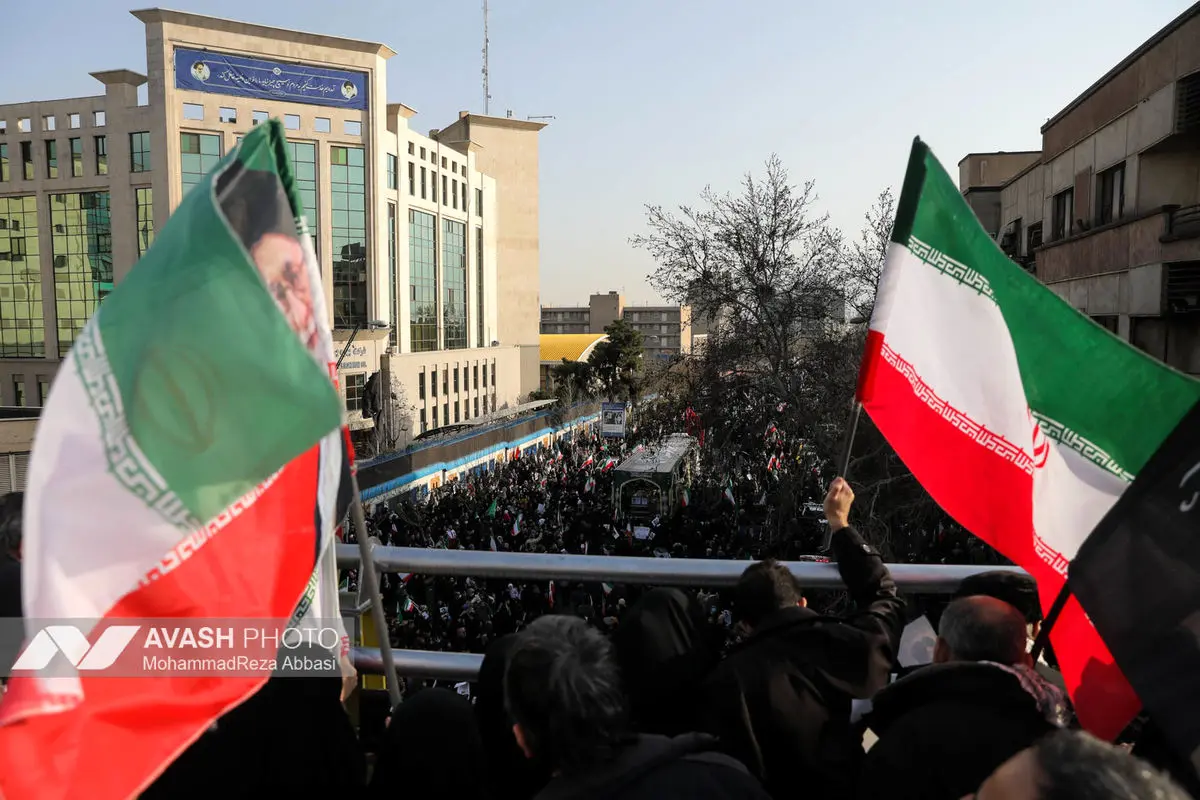 تشییع پیکر ۳۵ شهید جنگ رمضان در تهران