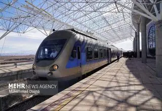 آغاز پیش‌فروش بلیت‌ قطارهای نوروزی از یکشنبه ۱۰ اسفندماه