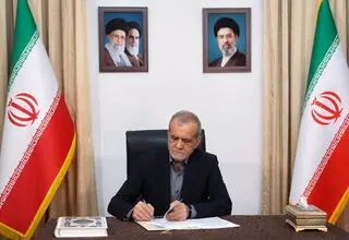  دست‌ مریزاد پزشکیان به قهرمانان کشتی فرنگی