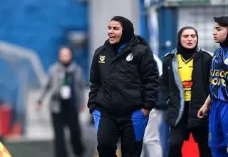 سرمربی استقلال: دوست دارم سال بعد هم با آبی‌ها باشم