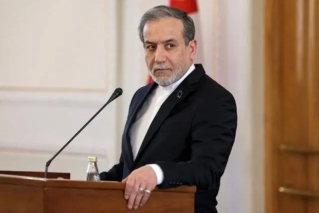 عراقچی: ایران برای کاهش تنش در شبهقاره تلاش میکند