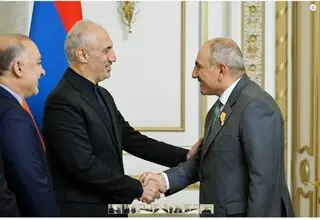 رئیس سازمان برنامه و بودجه با پاشینیان دیدار کرد 