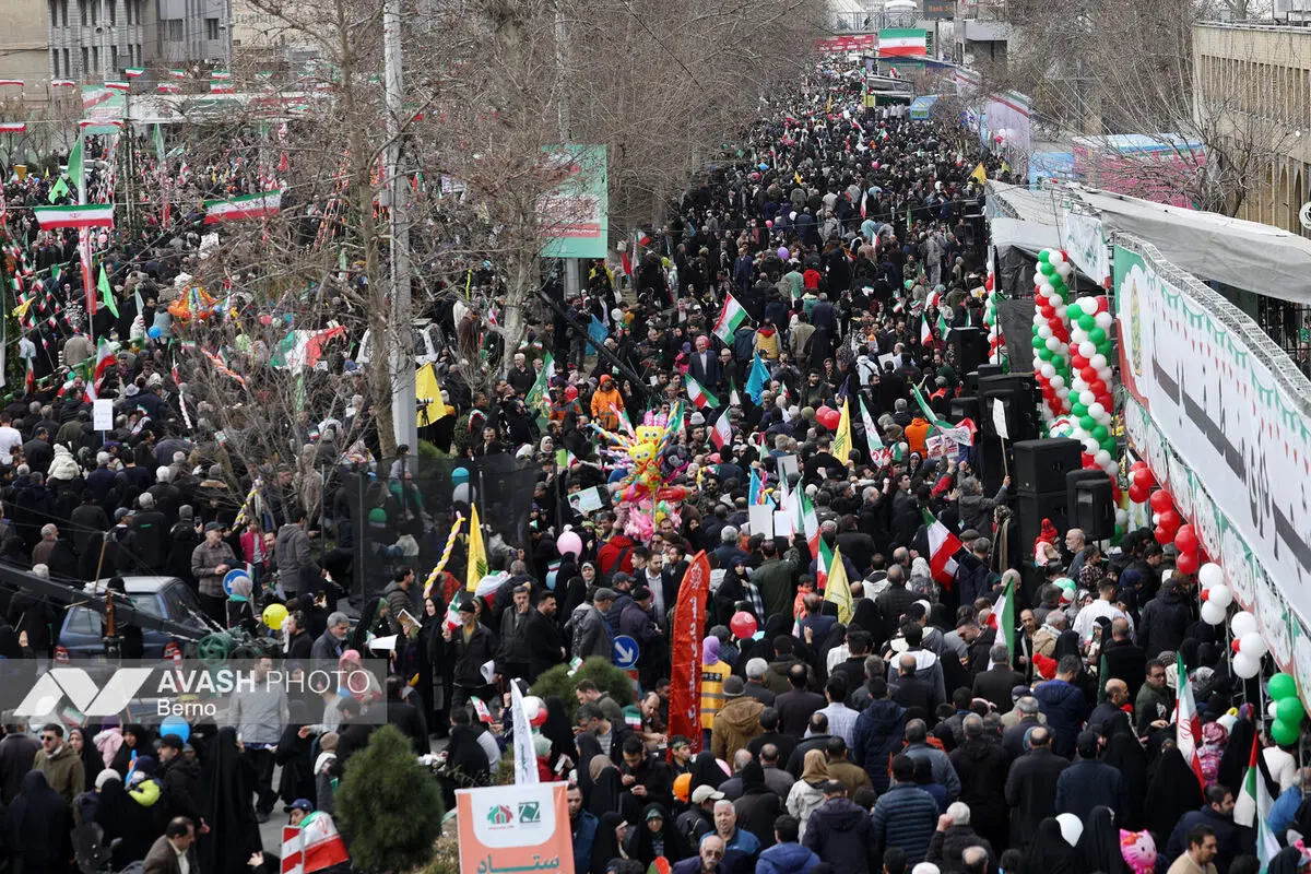 حضور مردم و مسئولان در راهپیمایی ۲۲ بهمن