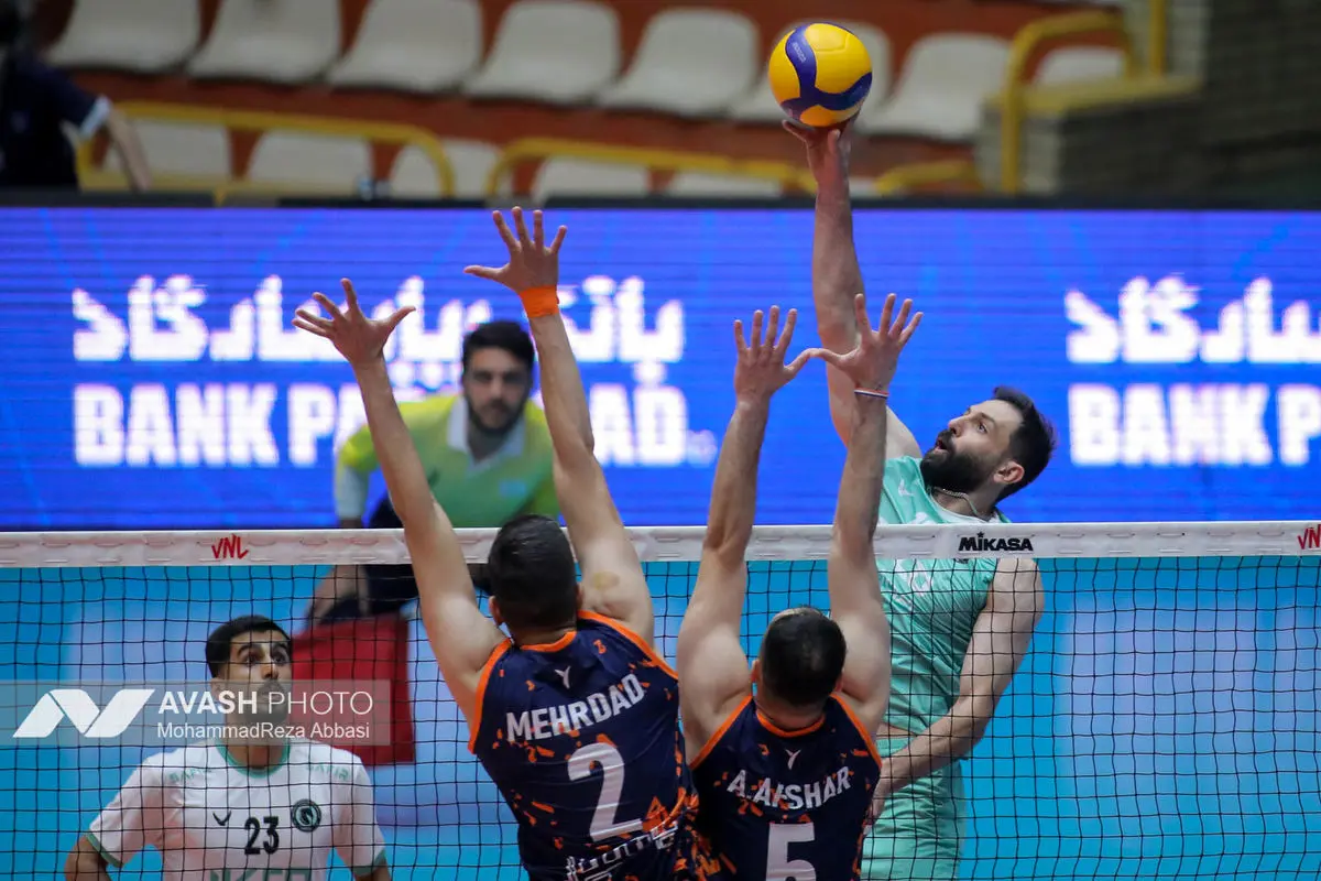 دیدار تیم های والیبال پیکان تهران و سایپا تهران