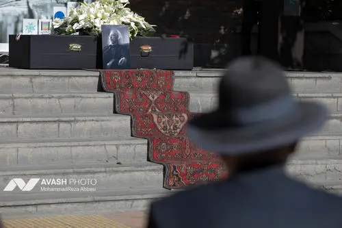 تشییع پیکر «واحد خاکدان»