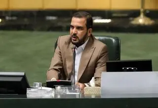 مردم خوزستان می‌گویند آرزو داریم آلودگی ریزگردها به پایتخت برسد تا حداقل ما را درک کنند