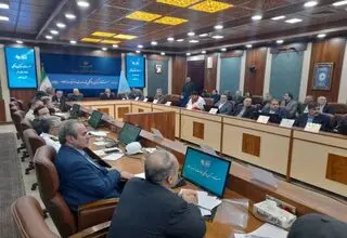 حضور پزشکیان در ستاد مرکزی هماهنگی خدمات سفر نوروز ۱۴۰۴