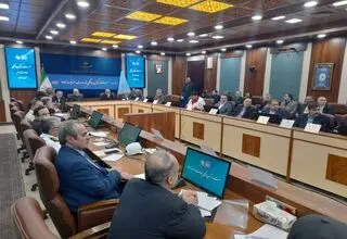 حضور پزشکیان در ستاد مرکزی هماهنگی خدمات سفر نوروز ۱۴۰۴
