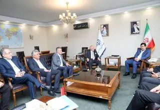 دیدار پیشکسوتان فوتبال با دنیامالی